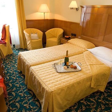 מילאנו Hotel Cinque Giornate מראה חיצוני תמונה