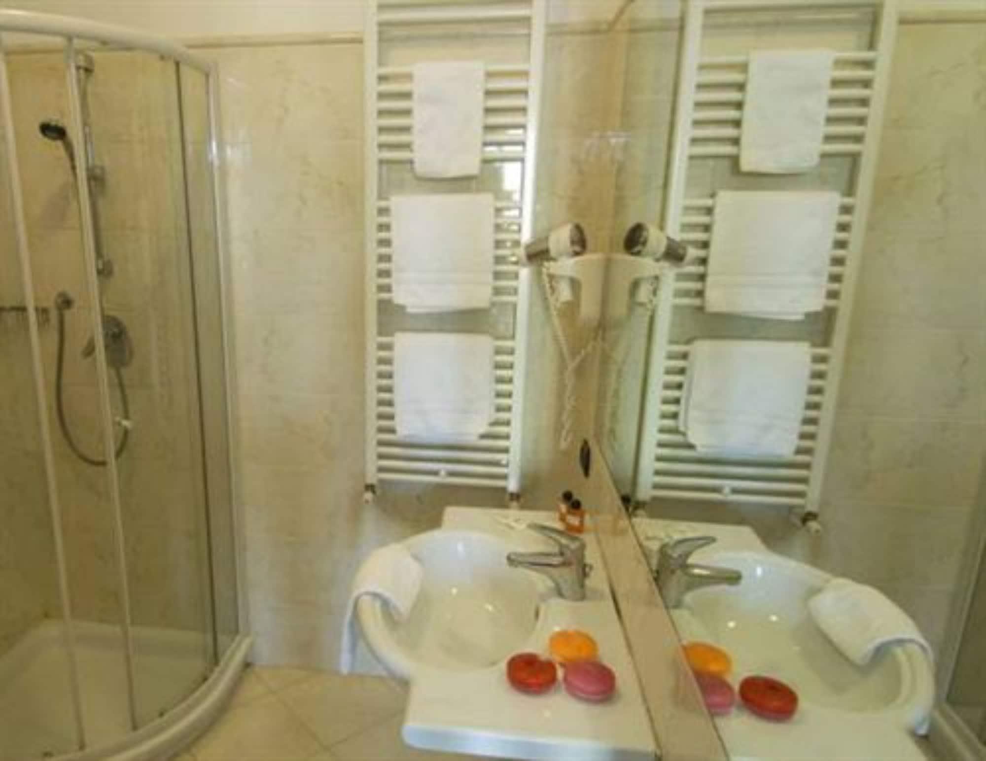 מילאנו Hotel Cinque Giornate מראה חיצוני תמונה
