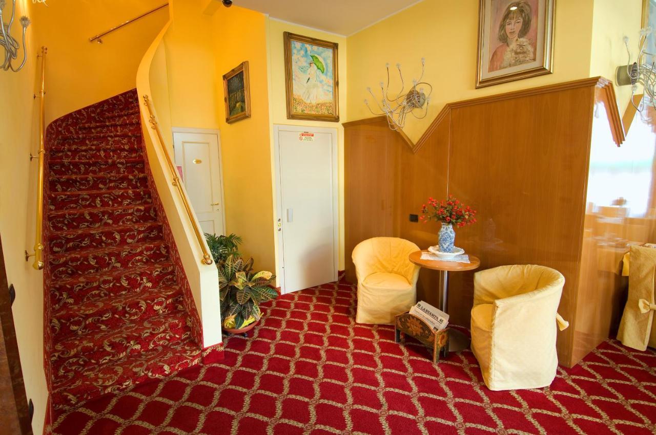 מילאנו Hotel Cinque Giornate מראה חיצוני תמונה